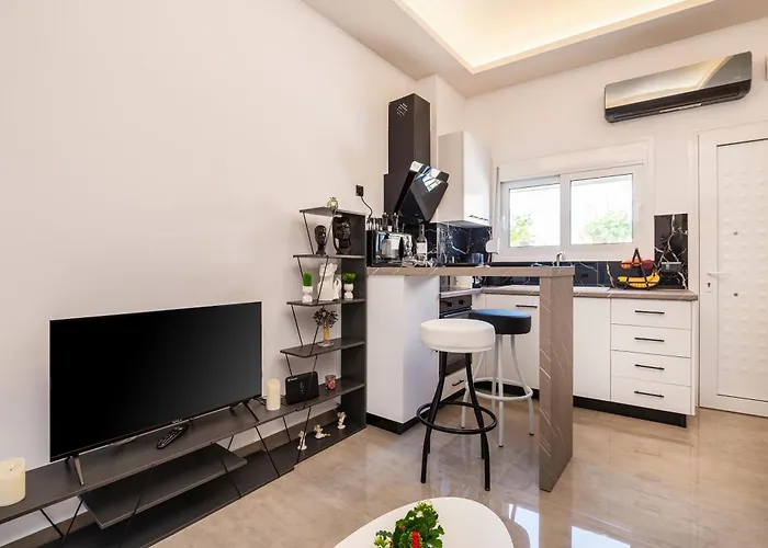 Magical Brand New Апартаменты Ziparion