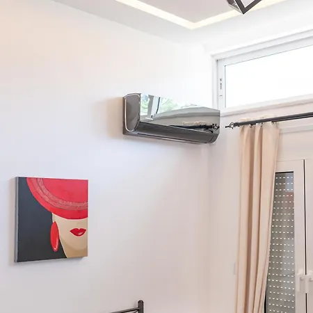 Magical Brand New Apartment Zipárion